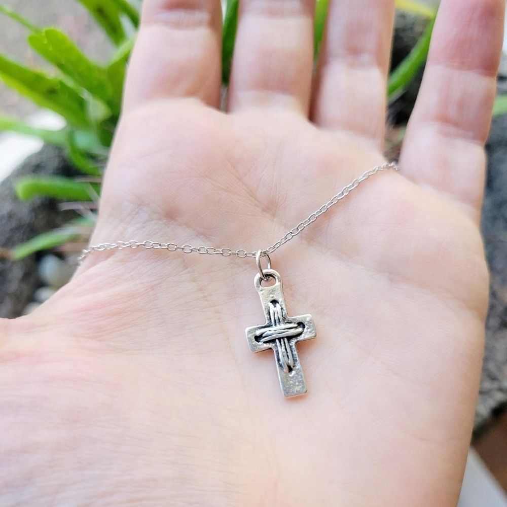 New Simple Classic Cross Knot Necklace